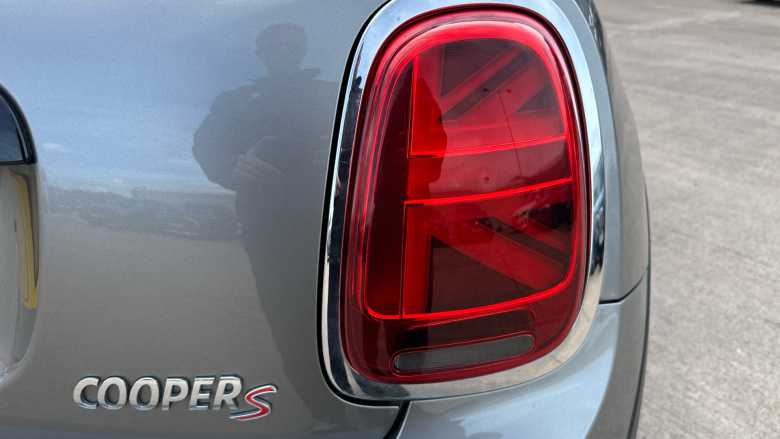 MINI Hatchback 2.0 Cooper S Classic II 3dr Auto Petrol Hatchback